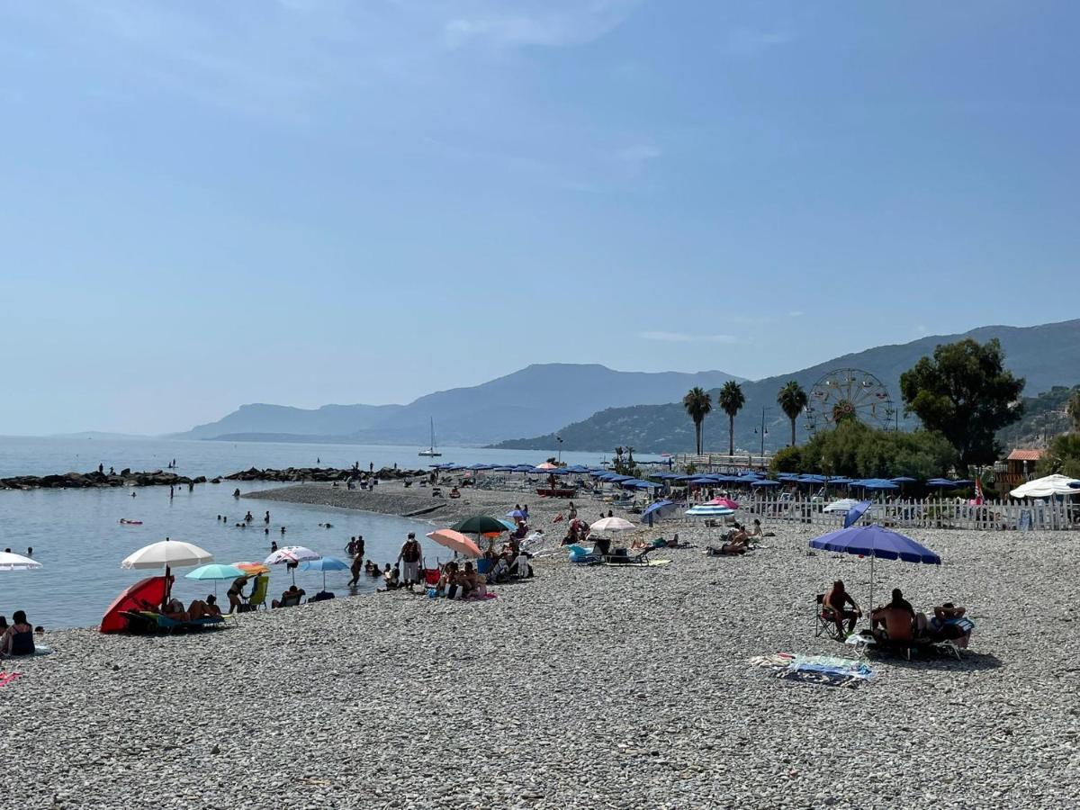 Ferienwohnung Casa Arcobaleno Ventimiglia Exterior foto